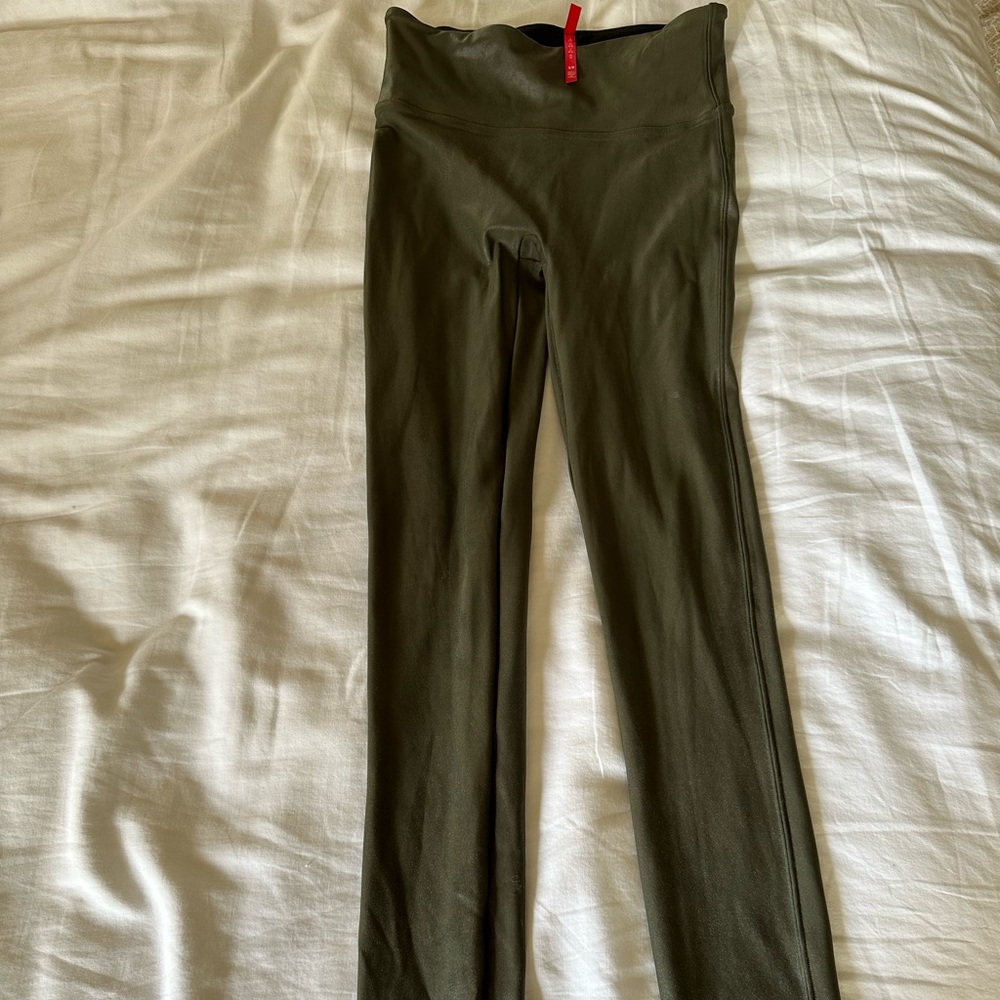 Spans Faux Leather Leggings